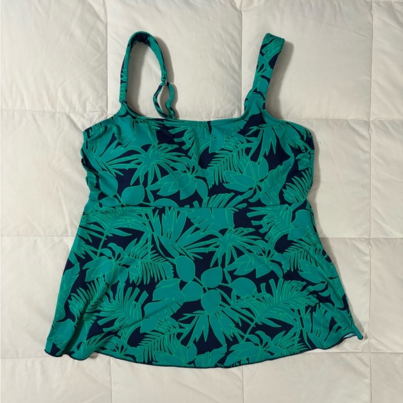 Land’s End Flutter Tankini - Picture 2 of 6